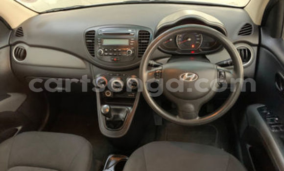 Buy Used Hyundai i10 White Car in Ezulwini in Hhohho Buy Used Hyundai i10 White Car in Ezulwini in Hhohho