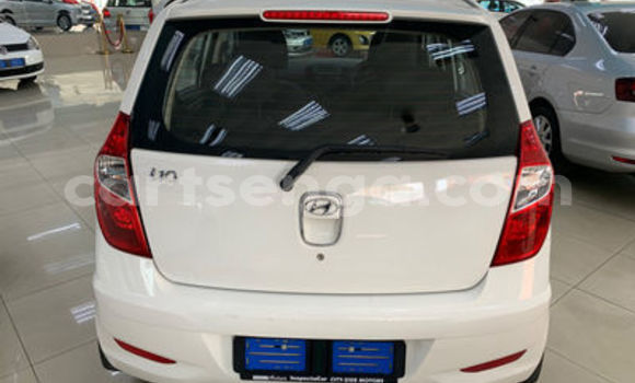 Buy Used Hyundai i10 White Car in Ezulwini in Hhohho Buy Used Hyundai i10 White Car in Ezulwini in Hhohho