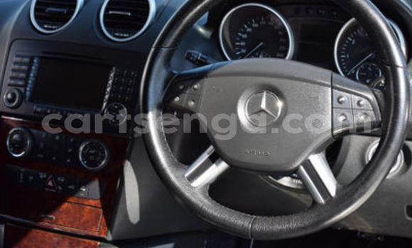 Buy Used Mercedes‒Benz C–Class Silver Car in Ezulwini in Hhohho Buy Used Mercedes‒Benz C–Class Silver Car in Ezulwini in Hhohho