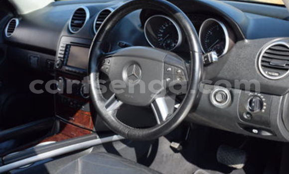 Buy Used Mercedes‒Benz C–Class Silver Car in Ezulwini in Hhohho Buy Used Mercedes‒Benz C–Class Silver Car in Ezulwini in Hhohho