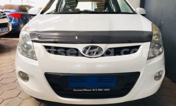 Buy Used Hyundai i20 White Car in Ezulwini in Hhohho Buy Used Hyundai i20 White Car in Ezulwini in Hhohho
