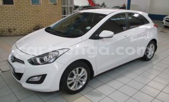Buy Used Hyundai i30 White Car in Ezulwini in Hhohho