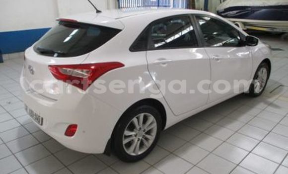 Buy Used Hyundai i30 White Car in Ezulwini in Hhohho Buy Used Hyundai i30 White Car in Ezulwini in Hhohho