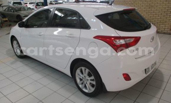 Buy Used Hyundai i30 White Car in Ezulwini in Hhohho Buy Used Hyundai i30 White Car in Ezulwini in Hhohho