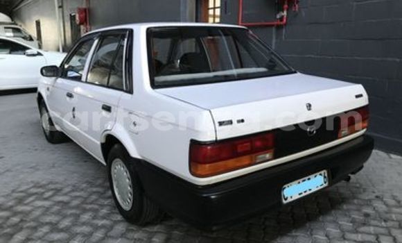 Acheter Occasion Voiture Mazda 323 Blanc à Ezulwini, Hhohho Acheter Occasion Voiture Mazda 323 Blanc à Ezulwini, Hhohho