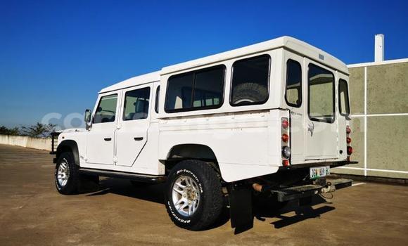 Buy Used Land Rover Defender White Car in Simunye in Lubombo District
