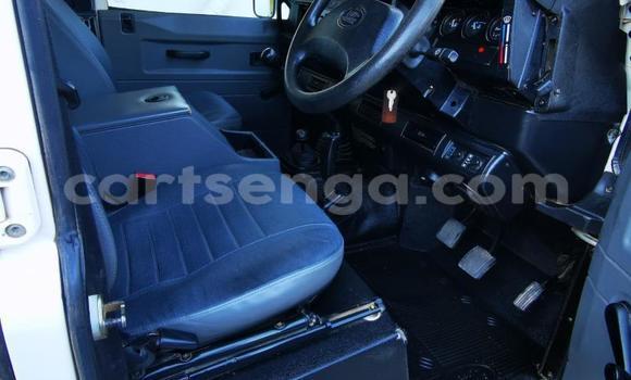 Buy Used Land Rover Defender White Car in Simunye in Lubombo District Buy Used Land Rover Defender White Car in Simunye in Lubombo District