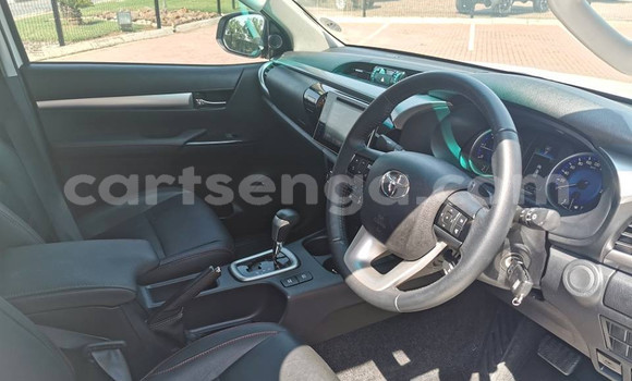 Buy Used Toyota Hilux White Car in Import - Dubai in Hhohho Buy Used Toyota Hilux White Car in Import - Dubai in Hhohho