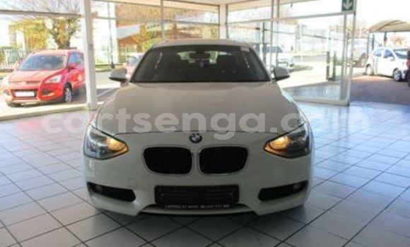 Nunua Ilio tumika BMW 1–Series White Gari ndani ya Ezulwini nchini Hhohho Nunua Ilio tumika BMW 1–Series White Gari ndani ya Ezulwini nchini Hhohho