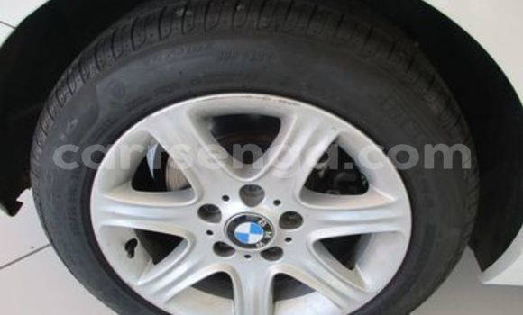 Nunua Ilio tumika BMW 1–Series White Gari ndani ya Ezulwini nchini Hhohho Nunua Ilio tumika BMW 1–Series White Gari ndani ya Ezulwini nchini Hhohho
