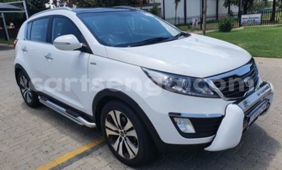 Nunua Ilio tumika Kia Sportage White Gari ndani ya Ezulwini nchini Hhohho Nunua Ilio tumika Kia Sportage White Gari ndani ya Ezulwini nchini Hhohho