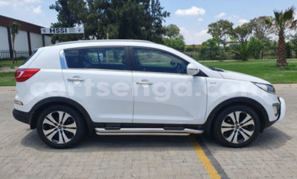 Nunua Ilio tumika Kia Sportage White Gari ndani ya Ezulwini nchini Hhohho Nunua Ilio tumika Kia Sportage White Gari ndani ya Ezulwini nchini Hhohho