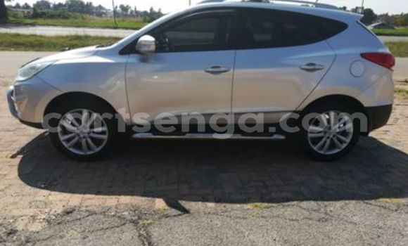 Nunua Ilio tumika Hyundai ix35 Silver Gari ndani ya Ezulwini nchini Hhohho Nunua Ilio tumika Hyundai ix35 Silver Gari ndani ya Ezulwini nchini Hhohho