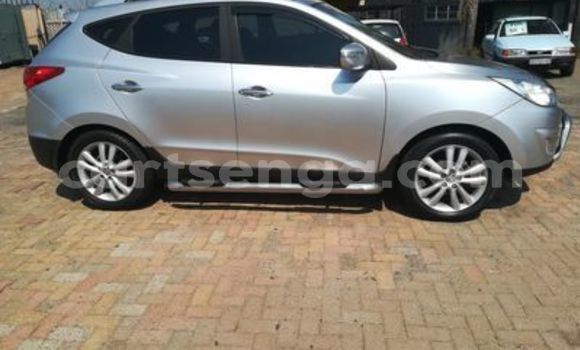 Nunua Ilio tumika Hyundai ix35 Silver Gari ndani ya Ezulwini nchini Hhohho Nunua Ilio tumika Hyundai ix35 Silver Gari ndani ya Ezulwini nchini Hhohho