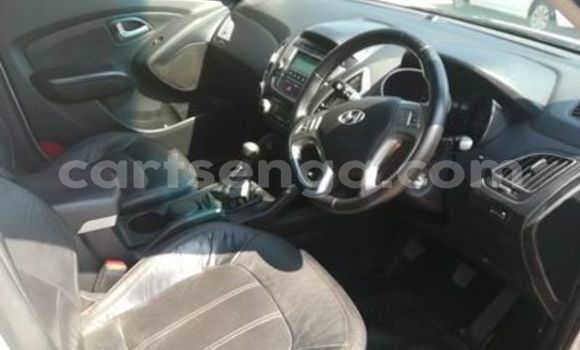 Nunua Ilio tumika Hyundai ix35 Silver Gari ndani ya Ezulwini nchini Hhohho Nunua Ilio tumika Hyundai ix35 Silver Gari ndani ya Ezulwini nchini Hhohho
