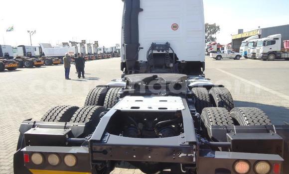 Acheter Occasion Voiture Volvo 440 Blanc à Ezulwini, Hhohho Acheter Occasion Voiture Volvo 440 Blanc à Ezulwini, Hhohho