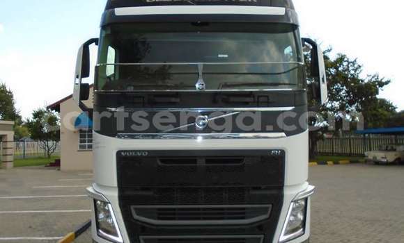 Nunua Ilio tumika Volvo 480 White Gari ndani ya Ezulwini nchini Hhohho