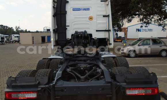 Buy Used Volvo 480 White Car in Ezulwini in Hhohho Buy Used Volvo 480 White Car in Ezulwini in Hhohho