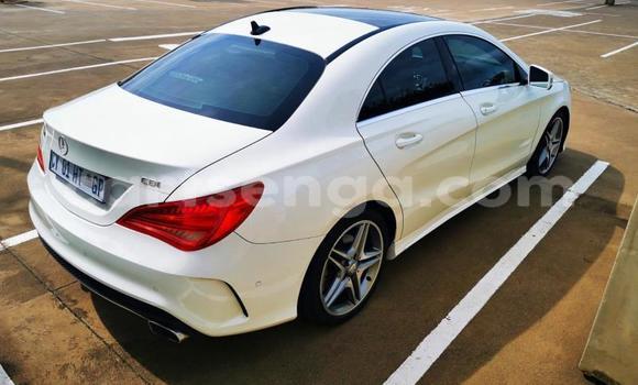 Buy Used Mercedes Viano White Car in Simunye in Lubombo District Buy Used Mercedes Viano White Car in Simunye in Lubombo District