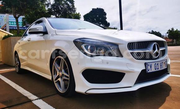 Buy Used Mercedes Viano White Car in Simunye in Lubombo District Buy Used Mercedes Viano White Car in Simunye in Lubombo District