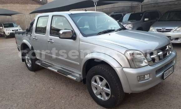 Buy Used Isuzu KB Silver Car in Ezulwini in Hhohho Buy Used Isuzu KB Silver Car in Ezulwini in Hhohho