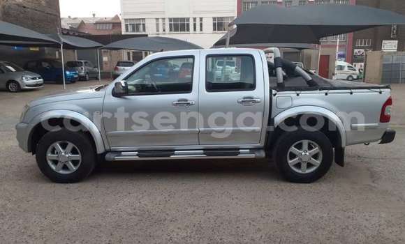 Buy Used Isuzu KB Silver Car in Ezulwini in Hhohho Buy Used Isuzu KB Silver Car in Ezulwini in Hhohho