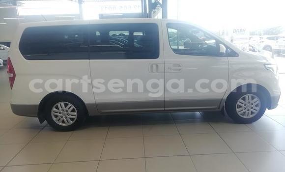 Acheter Occasion Voiture Hyundai H1 Blanc à Tabankulu, Lubombo District Acheter Occasion Voiture Hyundai H1 Blanc à Tabankulu, Lubombo District