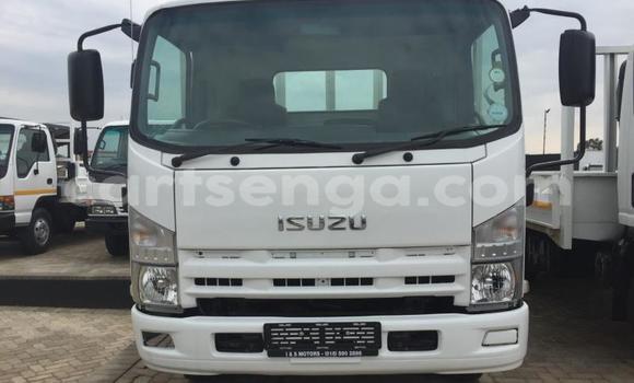 Acheter Occasion Utilitaire Isuzu FTR 850 Blanc à Hlatikulu, Shiselweni District Acheter Occasion Utilitaire Isuzu FTR 850 Blanc à Hlatikulu, Shiselweni District