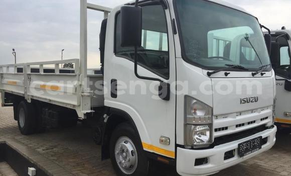 Acheter Occasion Utilitaire Isuzu FTR 850 Blanc à Hlatikulu, Shiselweni District Acheter Occasion Utilitaire Isuzu FTR 850 Blanc à Hlatikulu, Shiselweni District