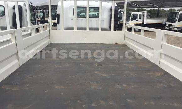 Acheter Occasion Utilitaire Isuzu FTR 850 Blanc à Hlatikulu, Shiselweni District Acheter Occasion Utilitaire Isuzu FTR 850 Blanc à Hlatikulu, Shiselweni District