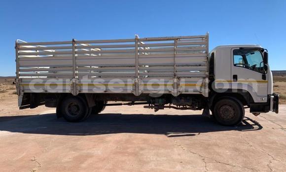Acheter Occasion Utilitaire Isuzu FTR 850 Blanc à Ezulwini, Hhohho Acheter Occasion Utilitaire Isuzu FTR 850 Blanc à Ezulwini, Hhohho