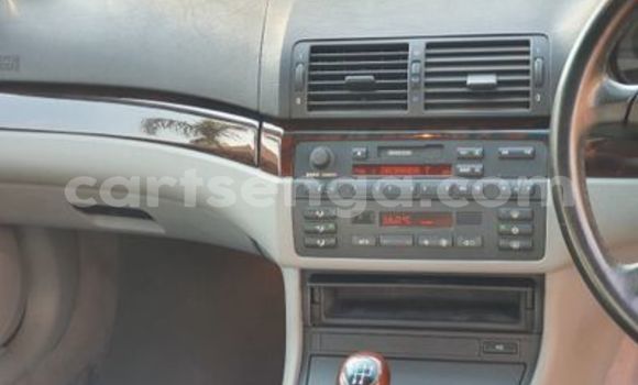 Nunua Ilio tumika BMW 3–Series Red Gari ndani ya Ezulwini nchini Hhohho Nunua Ilio tumika BMW 3–Series Red Gari ndani ya Ezulwini nchini Hhohho