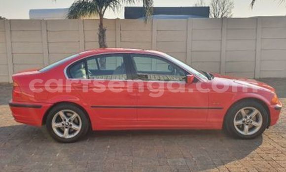 Nunua Ilio tumika BMW 3–Series Red Gari ndani ya Ezulwini nchini Hhohho Nunua Ilio tumika BMW 3–Series Red Gari ndani ya Ezulwini nchini Hhohho