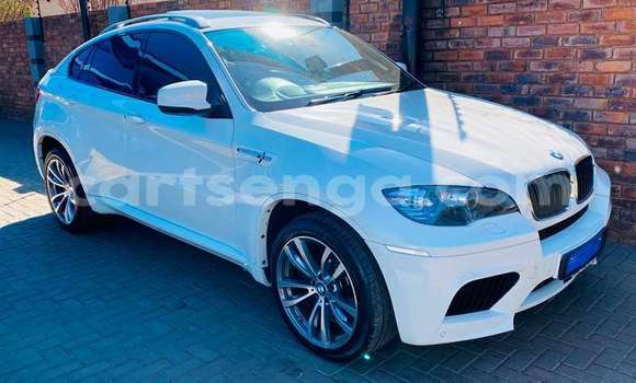 Nunua Ilio tumika BMW X6 White Gari ndani ya Import - Dubai nchini Hhohho