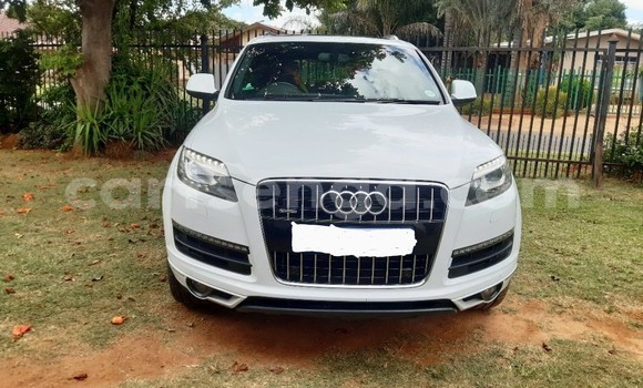 Nunua Ilio tumika Audi Q7 Silver Gari ndani ya Ezulwini nchini Hhohho Nunua Ilio tumika Audi Q7 Silver Gari ndani ya Ezulwini nchini Hhohho