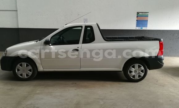 Nunua Ilio tumika Nissan UNKNOWN White Gari ndani ya Malkerns nchini Manzini Nunua Ilio tumika Nissan UNKNOWN White Gari ndani ya Malkerns nchini Manzini