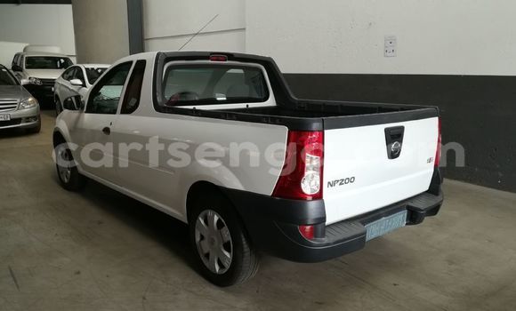 Nunua Ilio tumika Nissan UNKNOWN White Gari ndani ya Malkerns nchini Manzini Nunua Ilio tumika Nissan UNKNOWN White Gari ndani ya Malkerns nchini Manzini