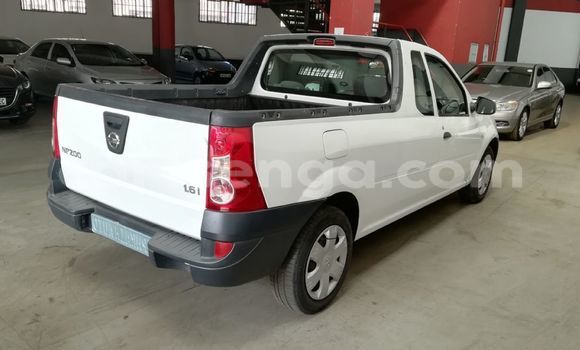 Nunua Ilio tumika Nissan UNKNOWN White Gari ndani ya Malkerns nchini Manzini Nunua Ilio tumika Nissan UNKNOWN White Gari ndani ya Malkerns nchini Manzini