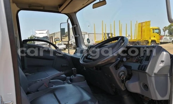 Nunua Ilio tumika Isuzu Bighorn White Lori ndani ya Mbabane nchini Manzini Nunua Ilio tumika Isuzu Bighorn White Lori ndani ya Mbabane nchini Manzini