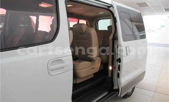 Buy Used Hyundai H1 White Car in Big Bend in Lubombo Buy Used Hyundai H1 White Car in Big Bend in Lubombo