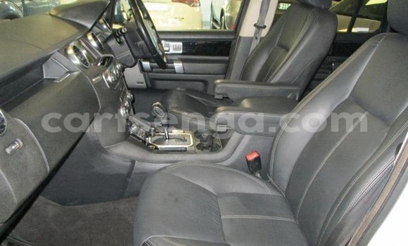 Nunua Ilio tumika Land Rover Discovery White Gari ndani ya Manzini nchini Manzini Nunua Ilio tumika Land Rover Discovery White Gari ndani ya Manzini nchini Manzini