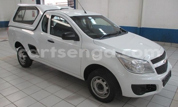 Nunua Ilio tumika Chevrolet Van White Gari ndani ya Manzini nchini Manzini Nunua Ilio tumika Chevrolet Van White Gari ndani ya Manzini nchini Manzini