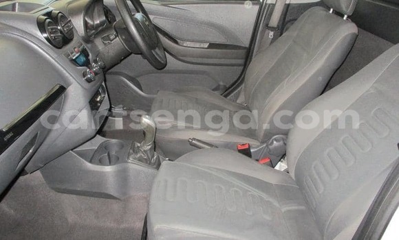 Nunua Ilio tumika Chevrolet Van White Gari ndani ya Manzini nchini Manzini Nunua Ilio tumika Chevrolet Van White Gari ndani ya Manzini nchini Manzini