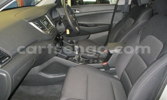 Nunua Ilio tumika Hyundai Tucson Silver Gari ndani ya Manzini nchini Manzini Nunua Ilio tumika Hyundai Tucson Silver Gari ndani ya Manzini nchini Manzini