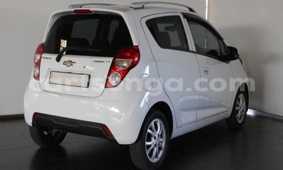 Nunua Ilio tumika Chevrolet Spark White Gari ndani ya Manzini nchini Manzini Nunua Ilio tumika Chevrolet Spark White Gari ndani ya Manzini nchini Manzini