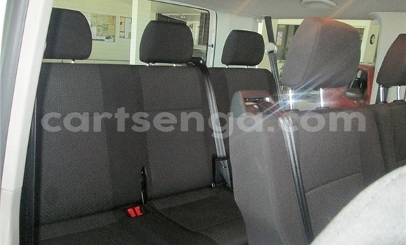 Buy Used Volkswagen Caravelle White Car in Big Bend in Lubombo Buy Used Volkswagen Caravelle White Car in Big Bend in Lubombo