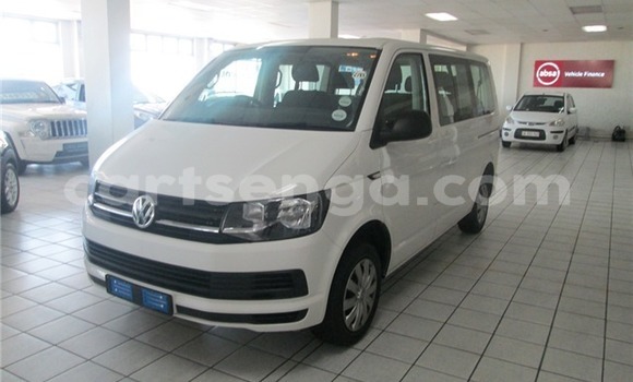 Buy Used Volkswagen Caravelle White Car in Big Bend in Lubombo Buy Used Volkswagen Caravelle White Car in Big Bend in Lubombo