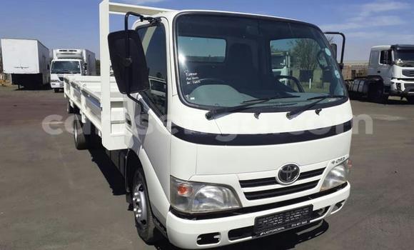Nunua Ilio tumika Toyota Dyna White Gari ndani ya Ezulwini nchini Hhohho