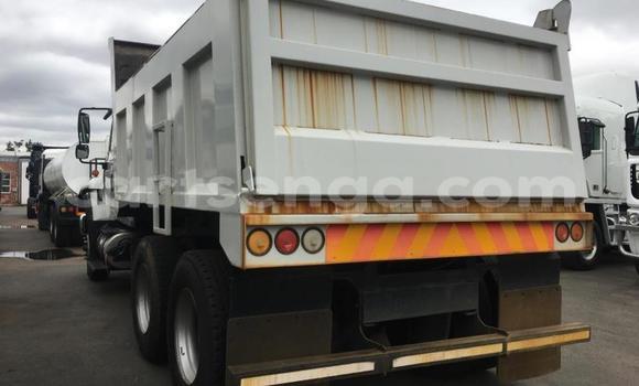 Buy Used Caterpillar 120 White Truck in Ezulwini in Hhohho Buy Used Caterpillar 120 White Truck in Ezulwini in Hhohho