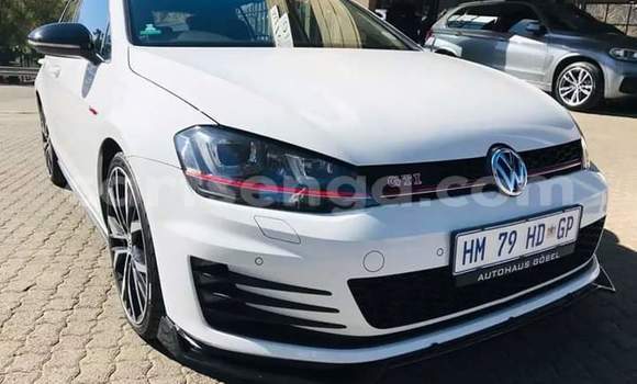 Nunua Ilio tumika Volkswagen Golf White Gari ndani ya Vuvulane nchini Wilaya ya Lubombo